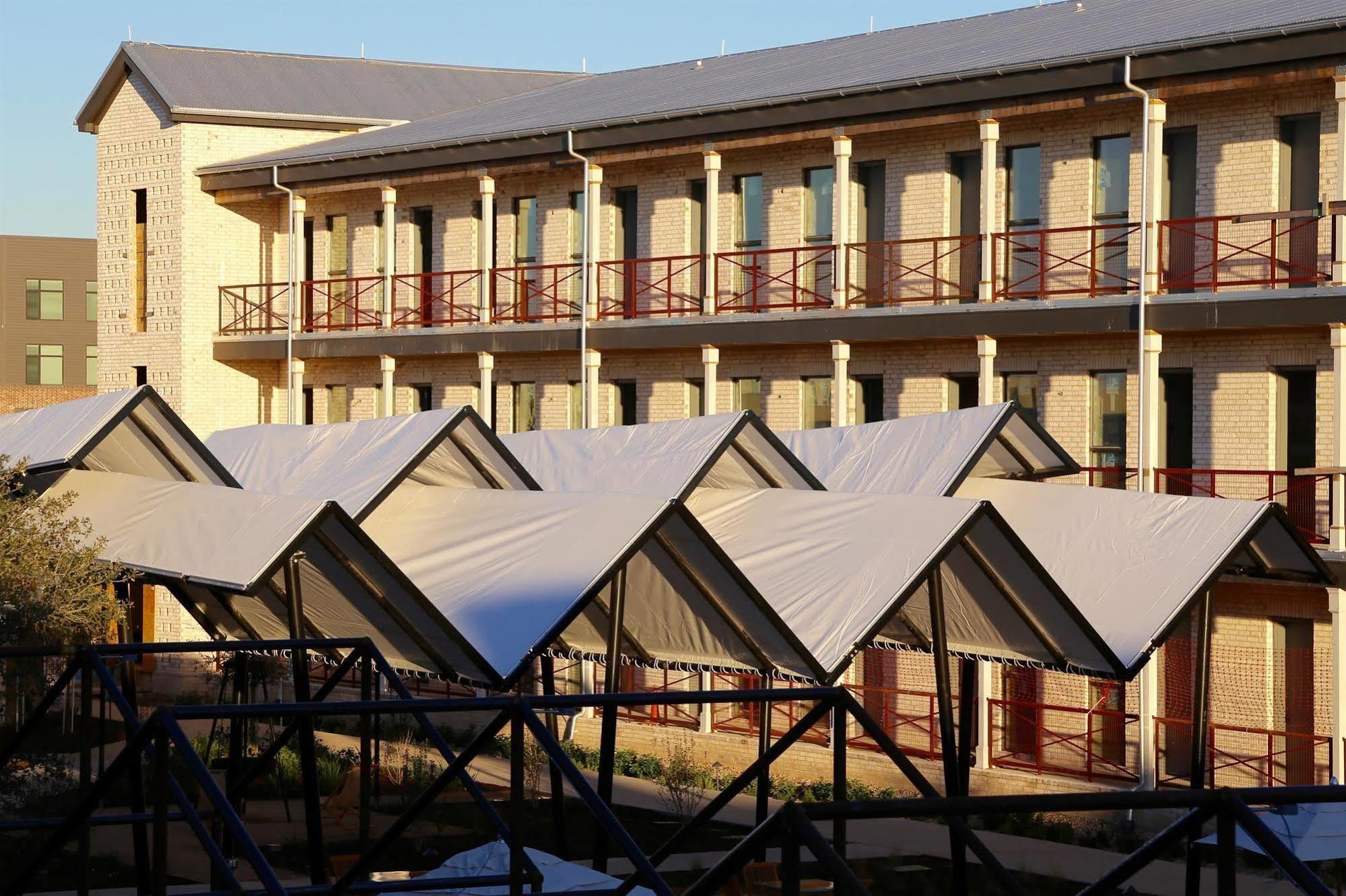 คาวัลรี คอร์ต, บาย วาเลนเซีย โฮเทล กรุ๊ป Hotel คอลเลจสเตชัน ภายนอก รูปภาพ