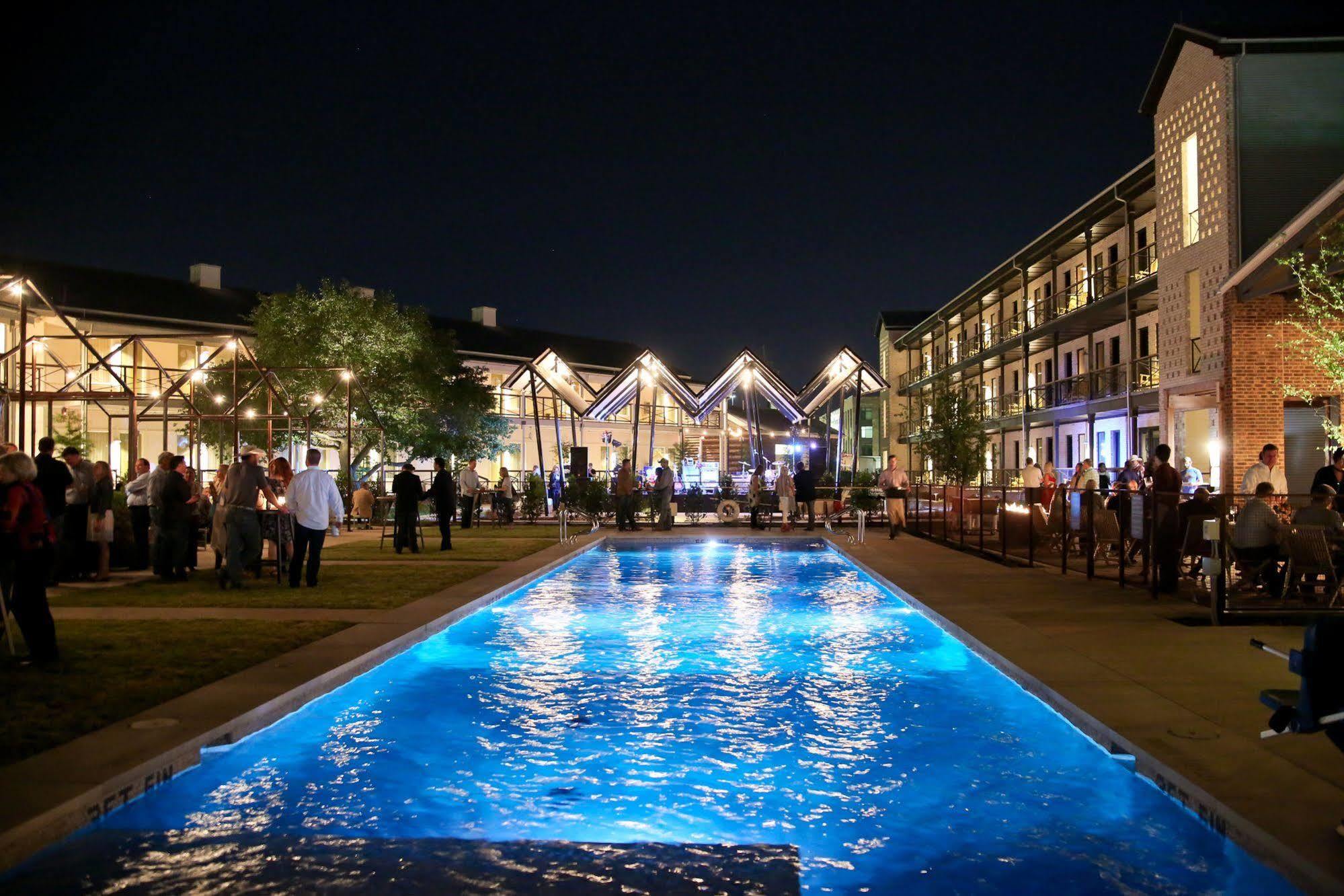 คาวัลรี คอร์ต, บาย วาเลนเซีย โฮเทล กรุ๊ป Hotel คอลเลจสเตชัน ภายนอก รูปภาพ